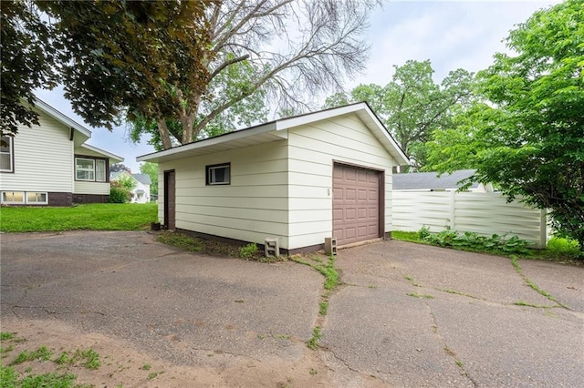 225 W Elm St, Chippewa Falls, WI 54729 - detached garage with driveway