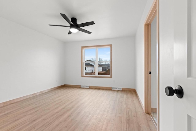 399 Battery Ave, De Pere, WI 54115 - unfurnished bedroom featuring light wood-style floors and a ceiling fan