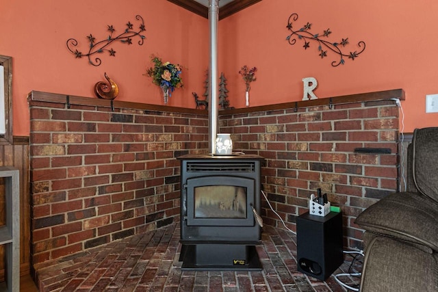 814 Quinney Ave, Kaukauna, WI 54130 - detailed view of a wood stove and ornamental molding