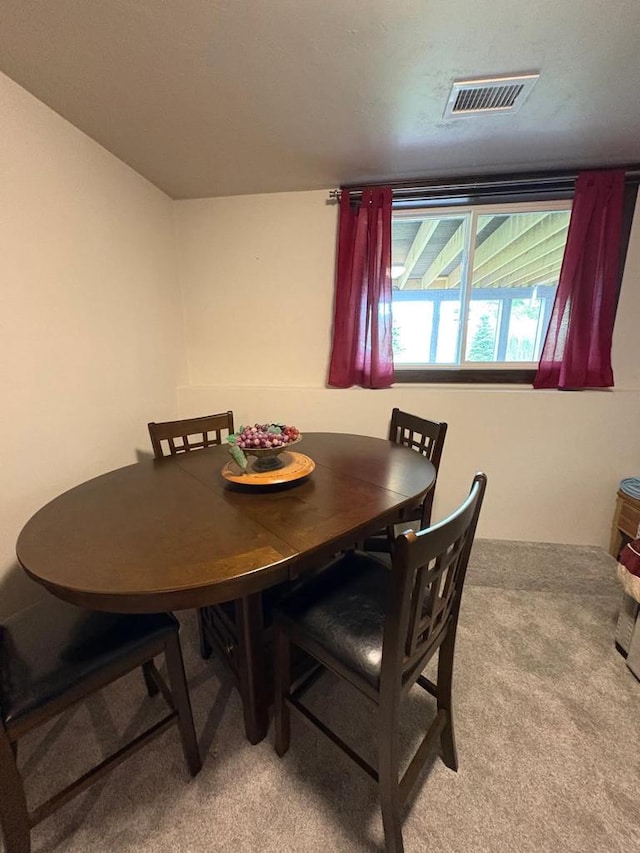 4842 N Marlo Way Unit 35, Appleton, WI 54913 - dining area featuring light carpet