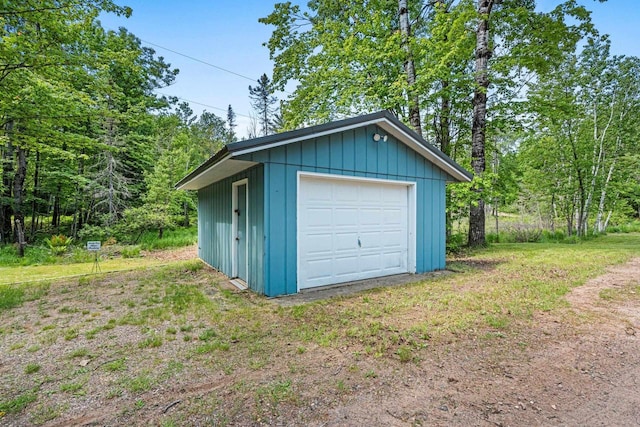 9347 Musky Bay Ln, Harshaw, WI 95429 - detached garage with dirt driveway