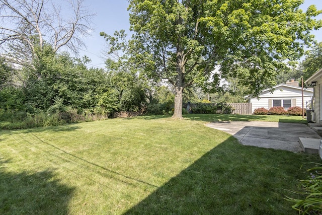 8725 N Fielding Rd, Bayside, WI 53217 - view of yard with a patio