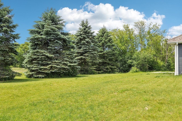 2322 Kae Ct, Mount Pleasant, WI 53406 - view of grassy yard
