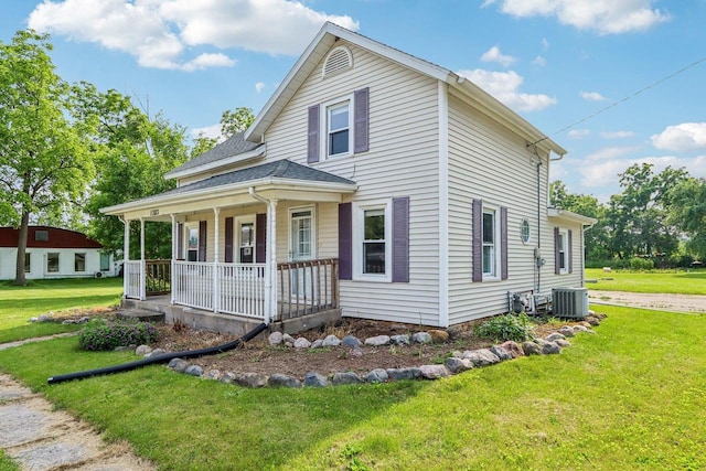 1383 Range Trl, Verona, WI 53593 - view of front facade featuring a porch and a front lawn