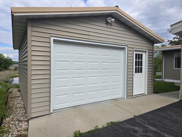 230 Gilbertson St, Markesan, WI 53946 - detached garage with driveway