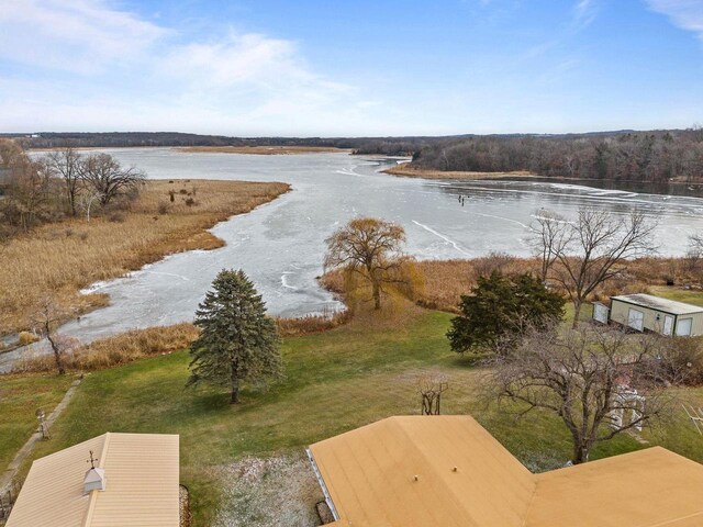 230 Gilbertson St, Markesan, WI 53946 - water view
