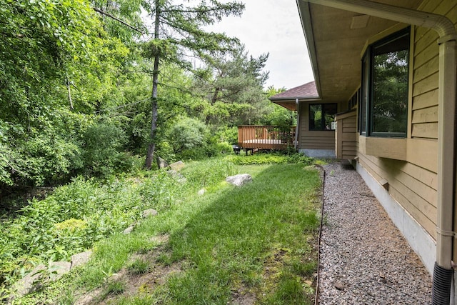 3381 S Highpointe Dr, New Berlin, WI 53151 - view of yard featuring a wooden deck