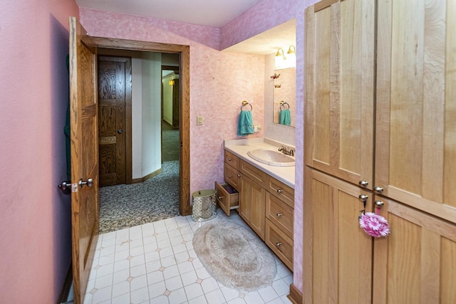 3381 S Highpointe Dr, New Berlin, WI 53151 - bathroom featuring vanity