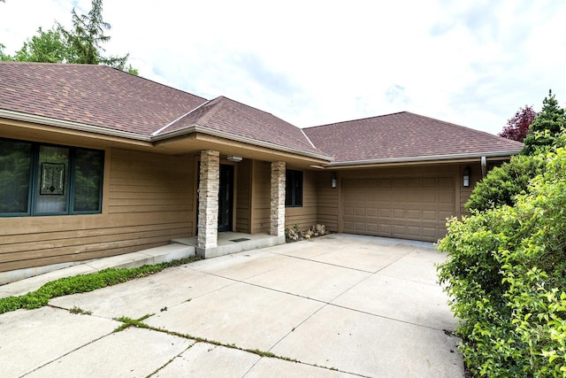 3381 S Highpointe Dr, New Berlin, WI 53151 - ranch-style home with a garage, driveway, and a shingled roof