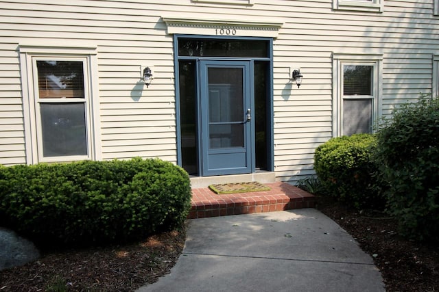 1000 Ridge Rd, Waukesha, WI 53186 - property entrance