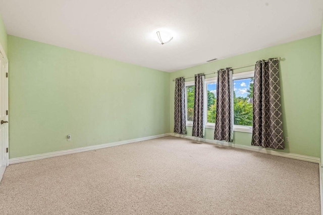 N66W38493 N Woodlake Cir, Oconomowoc, WI 53066 - carpeted spare room with baseboards