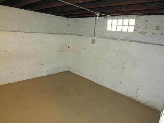 1326 N 11th St, Sheboygan, WI 53081 - view of below grade area