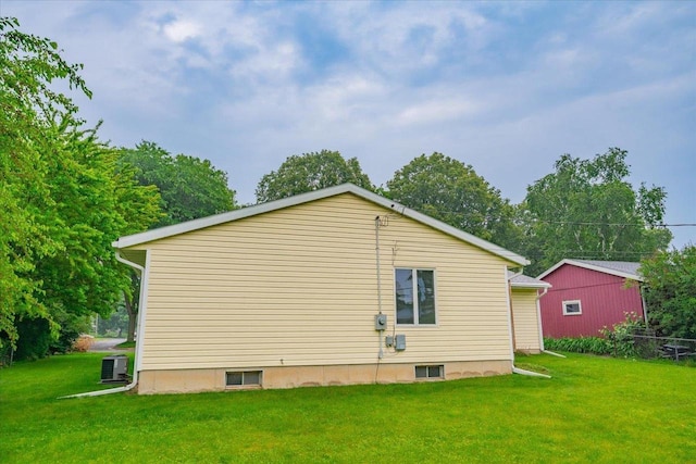 1702 Rae Ln, Madison, WI 53711 - view of side of home with a lawn