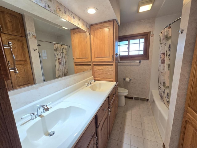 1440 4th St, Port Edwards, WI 54469 - full bath with tile patterned flooring, double vanity, and shower / bathtub combination with curtain