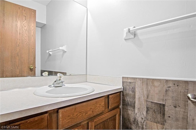 1754 Helena Rd, Oakdale, MN 55128 - bathroom featuring vanity