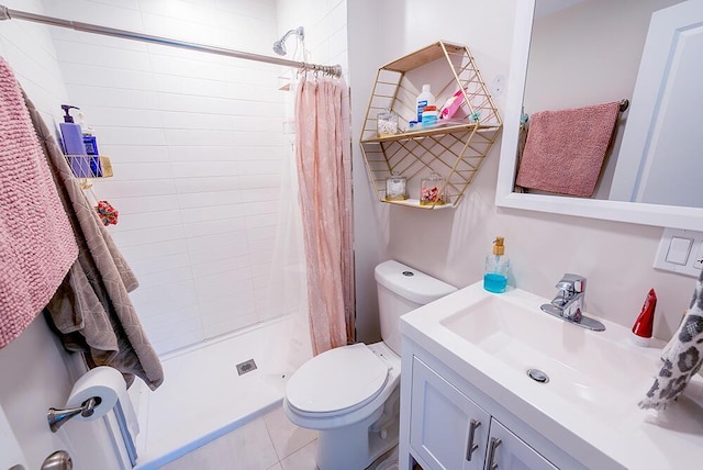 11812 Fox River Rd, Twin Lakes, WI 53181 - bathroom featuring vanity and tiled shower