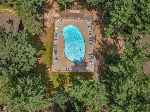 8 Balsam Trl, Wisconsin Dells, WI 53965 - view of property location with a pool area