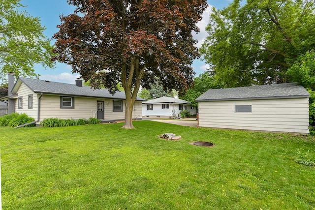 6913 Butternut Rd, Racine, WI 53402 - view of grassy yard
