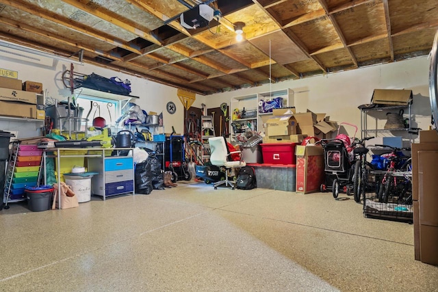 4140 W Lakeview Dr, Franklin, WI 53132 - garage featuring a garage door opener
