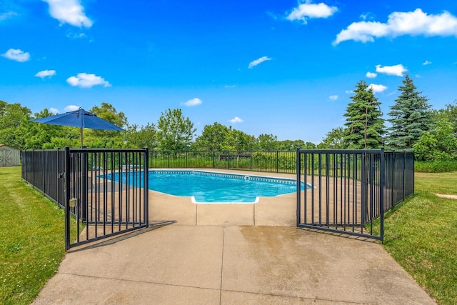 W330S7517 Split Rail Dr, Mukwonago, WI 53149 - view of pool with a patio