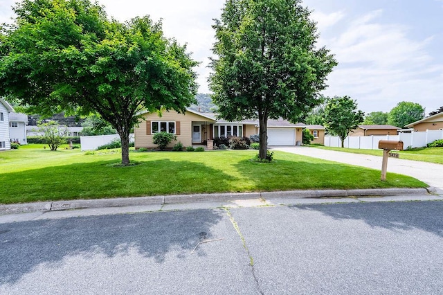 3424 Geneva Ln, La Crosse, WI 54601 - ranch-style home with driveway and a garage