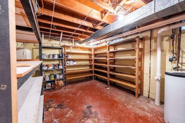 3424 Geneva Ln, La Crosse, WI 54601 - unfinished below grade area with water heater