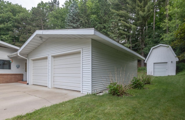 1718 N 13th St, Wausau, WI 54403 - view of garage