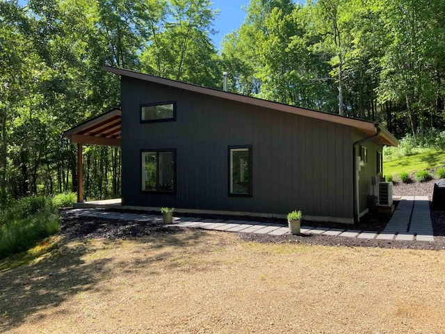 N4857 Oak Valley Ln, Elroy, WI 53929 - view of side of home with a cooling unit