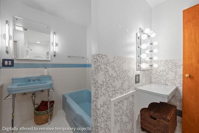 452 Woodland Dr, Wisconsin Rapids, WI 54494 - full bath with wainscoting, a bath, and tile walls