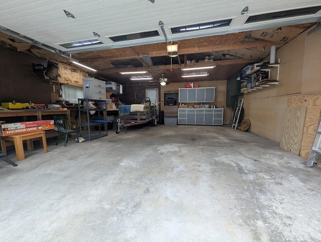 219 Guenther St, Oshkosh, WI 54902 - garage with a workshop area