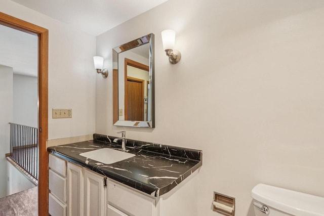 10268 W Parkedge Cir, Franklin, WI 53132 - half bathroom featuring toilet and vanity