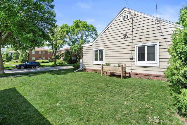 150 E Fairmount Ave, Whitefish Bay, WI 53217 - back of house featuring a yard