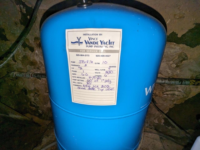 8478 N Brown County Line Rd, Pulaski, WI 54162 - basement view of a water pressure tank