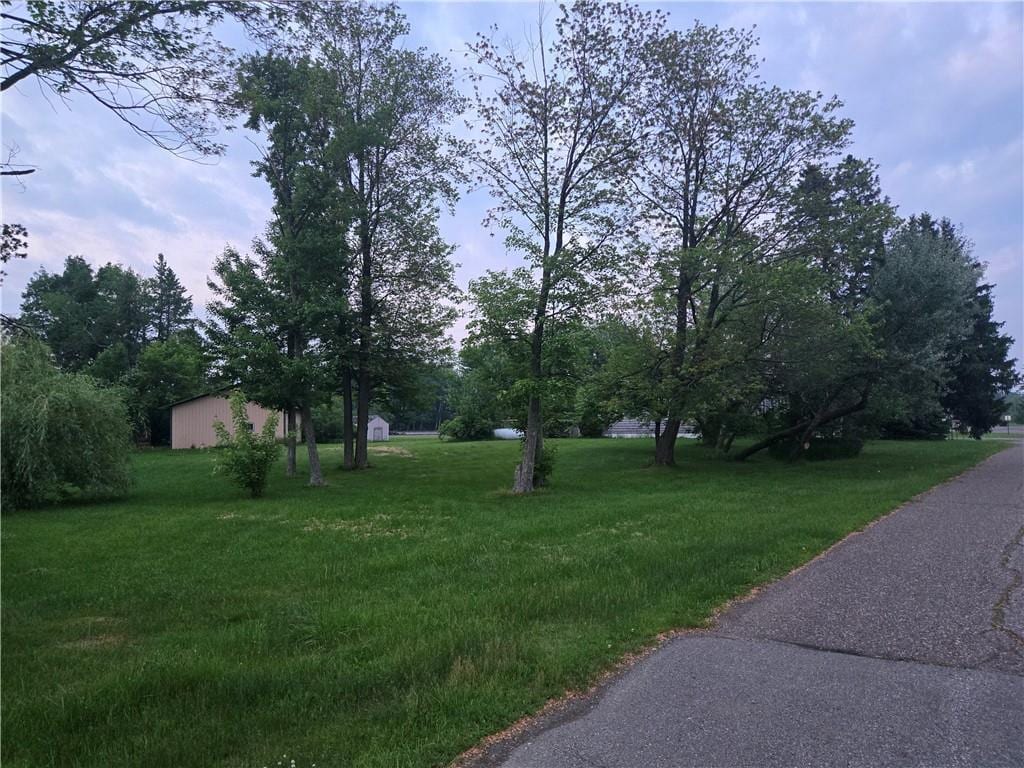 W13332 N St, Lublin, WI 54447 - view of green lawn