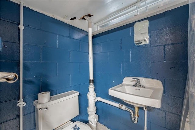 2336 Hayden Ave, Altoona, WI 54720 - bathroom with concrete block wall and toilet