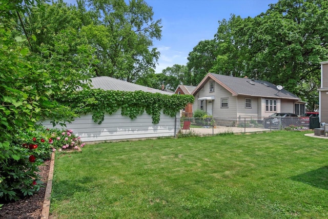 165 N 72nd St, Milwaukee, WI 53213 - view of yard