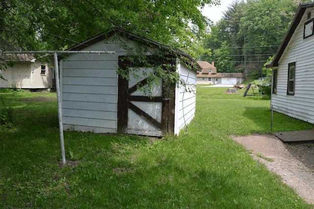 653 Grant St, Wonewoc, WI 53968 - view of shed