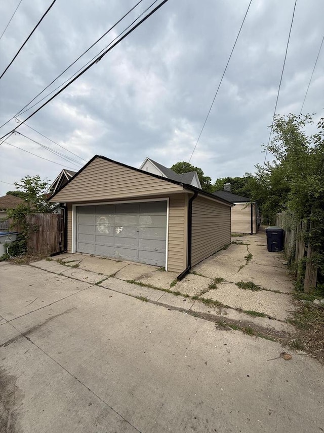 5411 N 37th St, Milwaukee, WI 53209 - view of detached garage