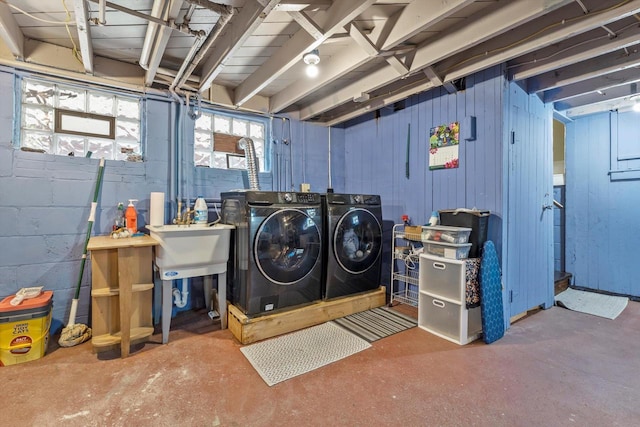 3715 N 2nd St, Milwaukee, WI 53212 - washroom with washing machine and clothes dryer