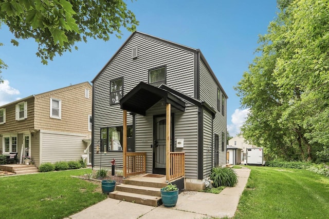 3352 S Adams Ave, Milwaukee, WI 53207 - view of front of property featuring a front yard