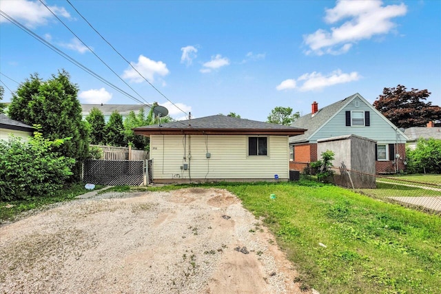 3918 W Hampton Ave, Milwaukee, WI 53209 - rear view of property