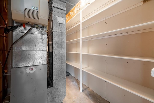 3413 Mcelroy Ct, Eau Claire, WI 54701 - utilities featuring heating unit
