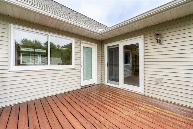 3413 Mcelroy Ct, Eau Claire, WI 54701 - view of wooden deck