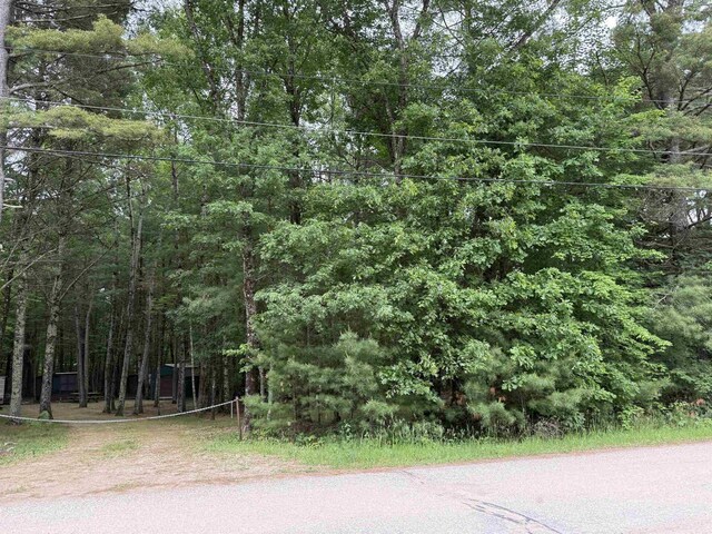 N1640 Sundance Ln, Keshena, WI 54135