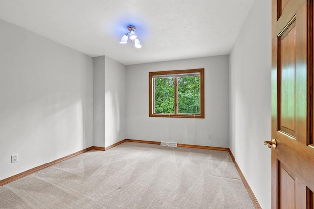 2510 Hillside Heights Dr, Green Bay, WI 54311 - unfurnished room with light colored carpet