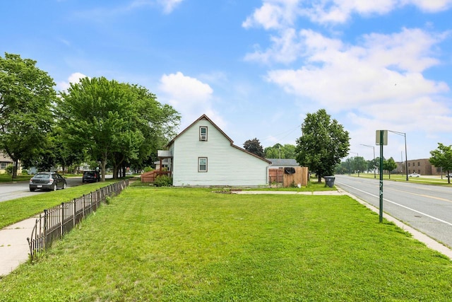 1432 Loomis St, La Crosse, WI 54603 - view of side of home