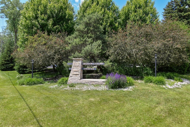 12929 N Colony Dr, Mequon, WI 53097 - view of home's community with a yard