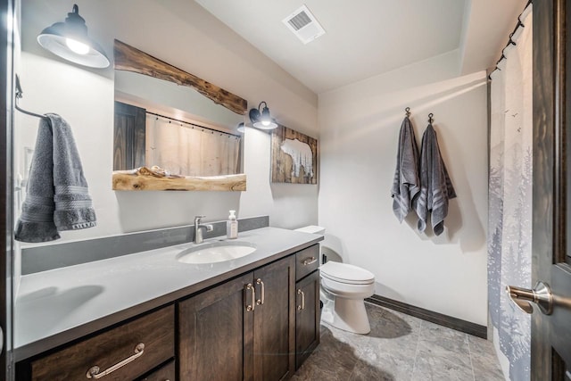 5090 N Milkweed Trl, Appleton, WI 54913 - full bath featuring double vanity and baseboards