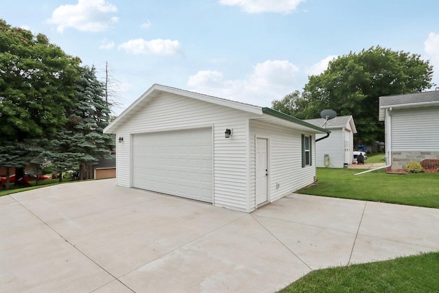 228 N Pleasant Ave, Jefferson, WI 53549 - view of detached garage