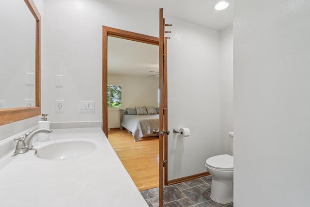 S83W27815 Beaver Trl, Mukwonago, WI 53149 - bathroom with vanity and ensuite bath